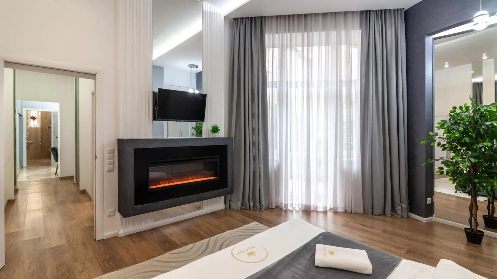 Royal Apartment On Franka 28 Lviv